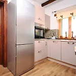 Tovarovica Primošten