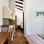 Apartamento Tovarovica