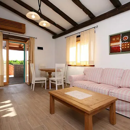 Tovarovica Vila Primošten