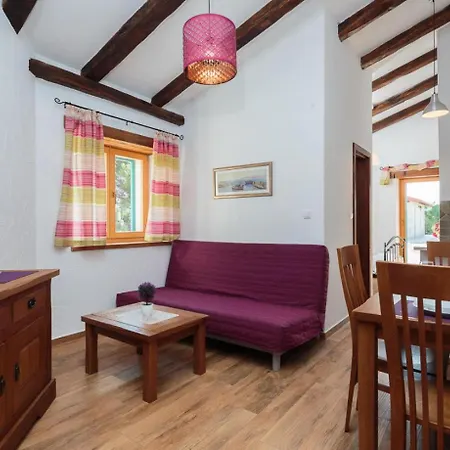 Tovarovica Vila Primošten