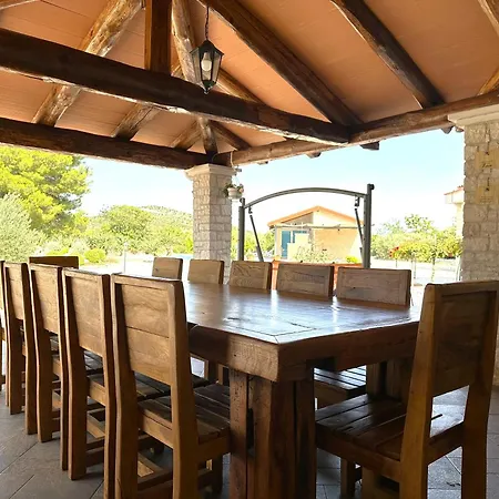 Tovarovica Vila Primošten