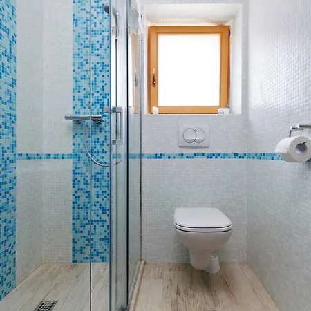 Apartamento Tovarovica