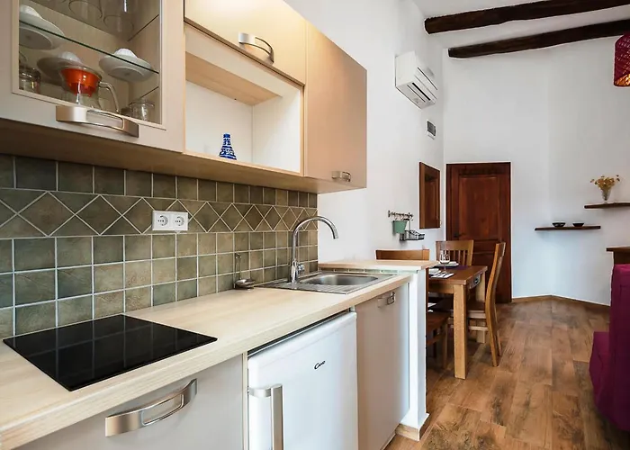 Tovarovica Primošten