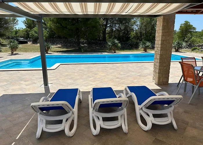 Tovarovica Primošten